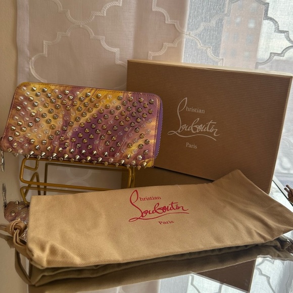 Rare color Christian Louboutin Spike studds Round zipper long wallet
Pre loved - Picture 2 of 15
